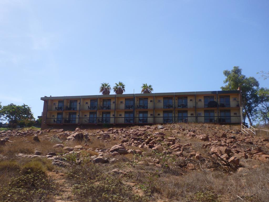 Dampier Mermaid Hotel Karratha エクステリア 写真